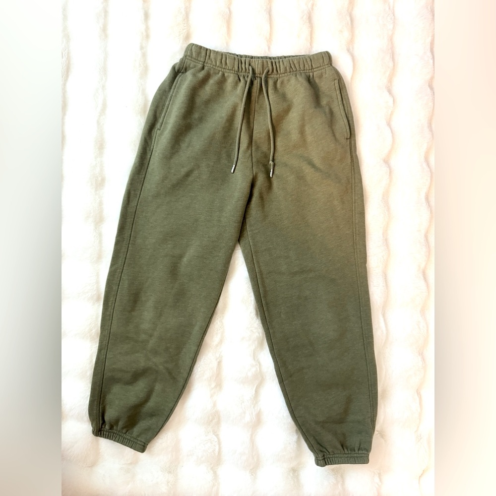 Old Navy Woman’s sweat pants